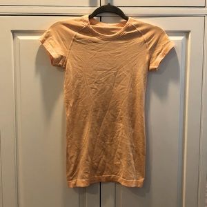 Lululemon Swiftly Tech short sleeve size 2